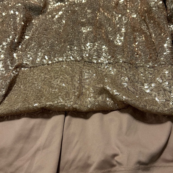 Roz & Ali size medium sparkly top with liner - Picture 6 of 7
